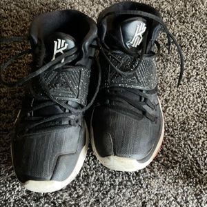 Kyrie Nike Sneakers